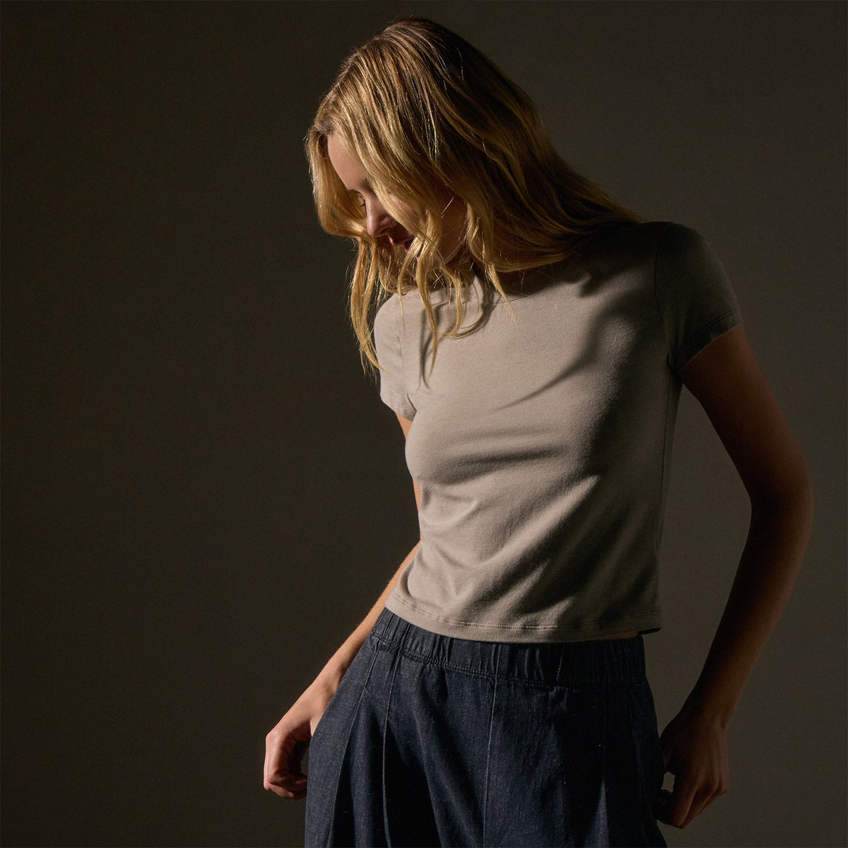 Short Sleeve Cropped Tee  in Overcast | James Perse Los Angeles