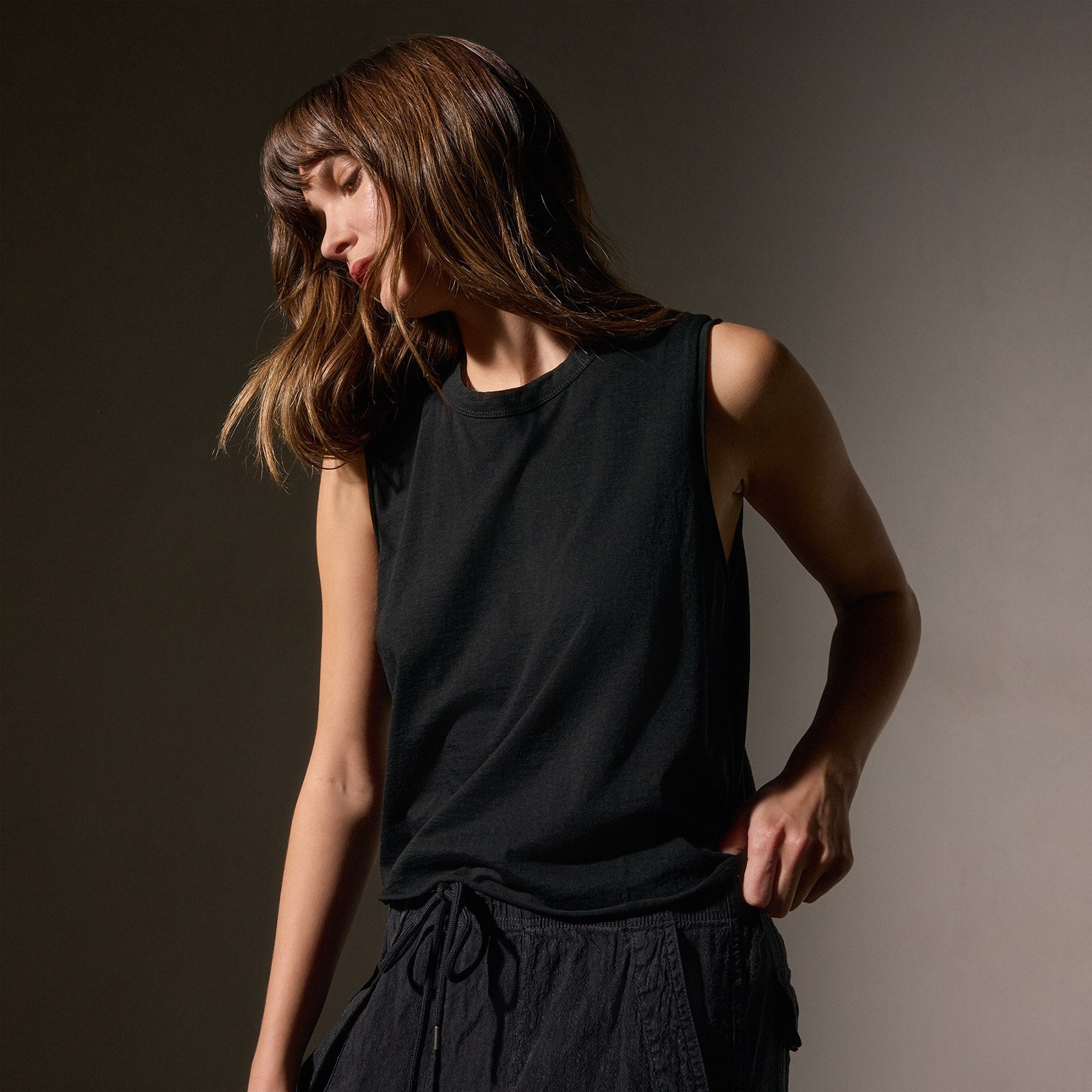 Cotton Linen Silk Shell Top in Black | James Perse Los Angeles
