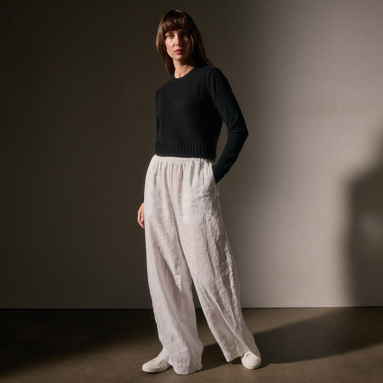 Cashmere Cropped Crew Neck in Black | James Perse Los Angeles