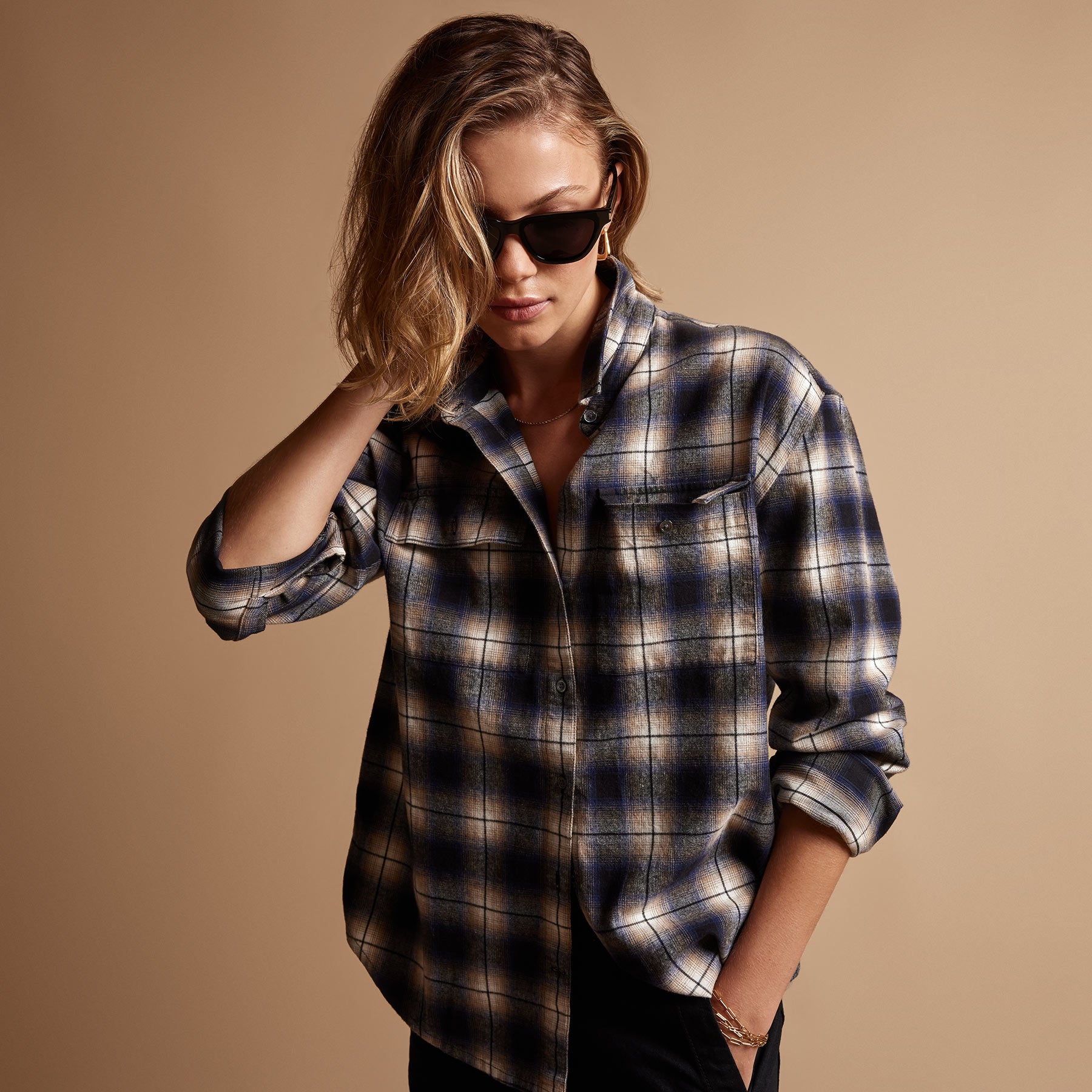 Relaxed Plaid Flannel Shirt in Midnight | James Perse Los Angeles