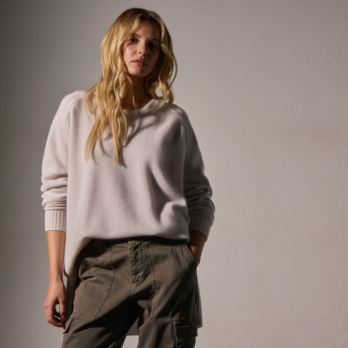 Cashmere Side Split Tunic in Pearl | James Perse Los Angeles