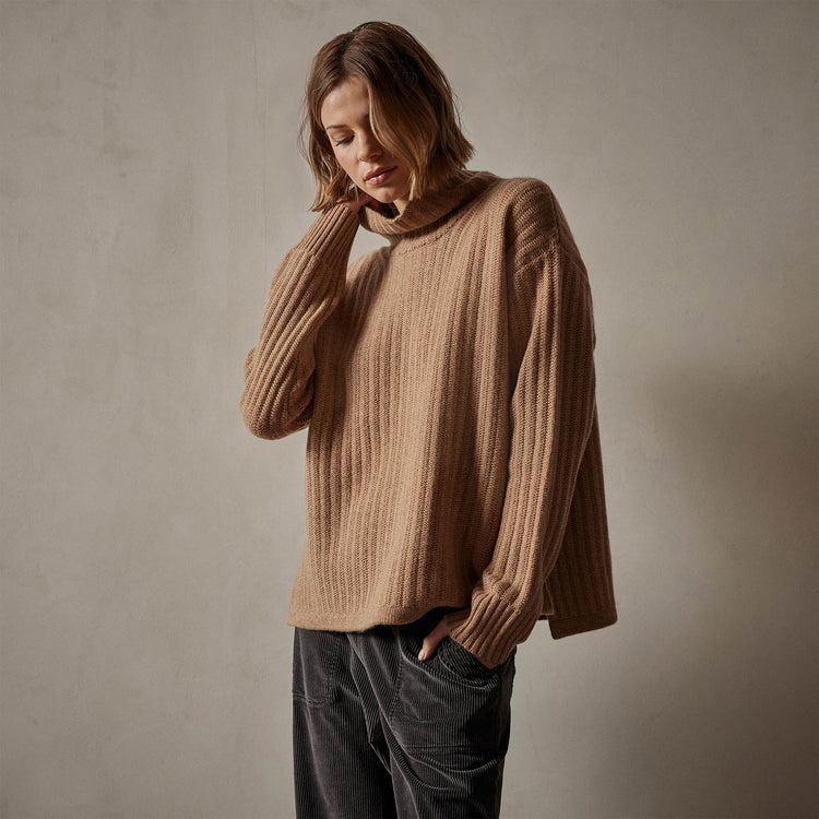 Ribbed Cashmere Funnel Neck in Caramel | James Perse Los Angeles
