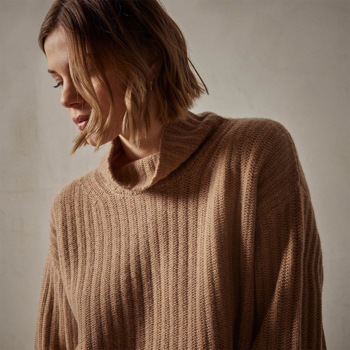 Ribbed Cashmere Funnel Neck in Caramel | James Perse Los Angeles