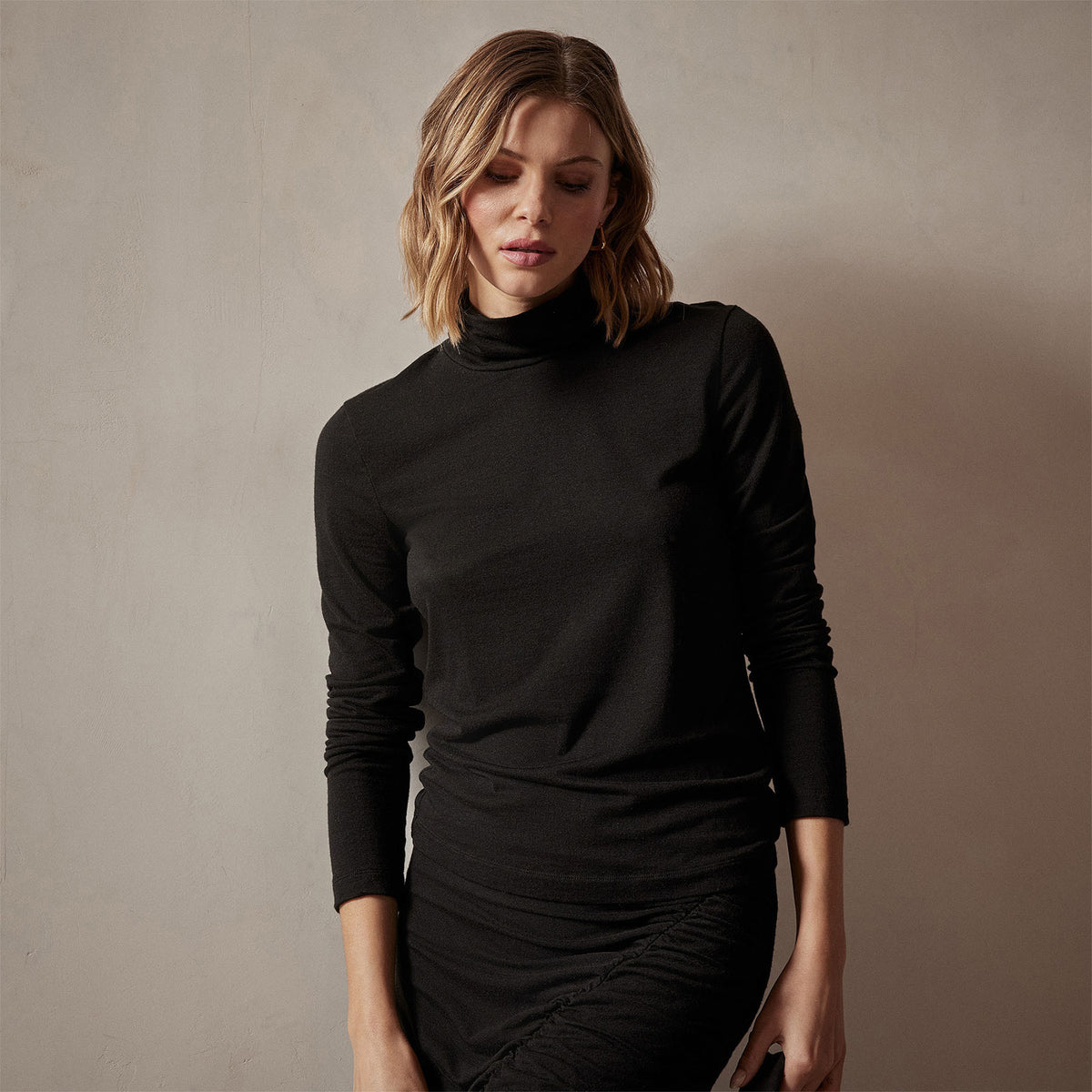 Tencel Cashmere Turtleneck in Black | James Perse Los Angeles