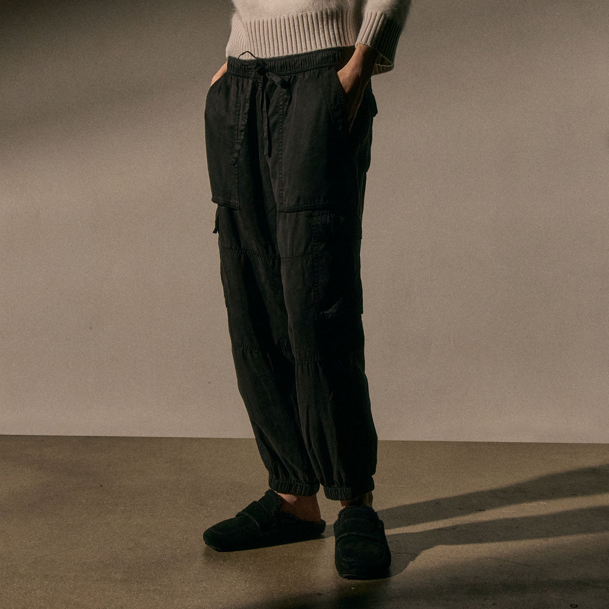 Soft Fluid Cargo Pant - Black