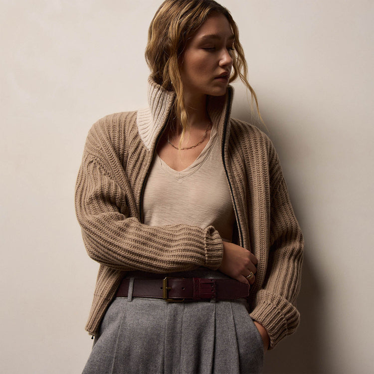 Sheer Slub Casual V Neck in Stone | James Perse Los Angeles