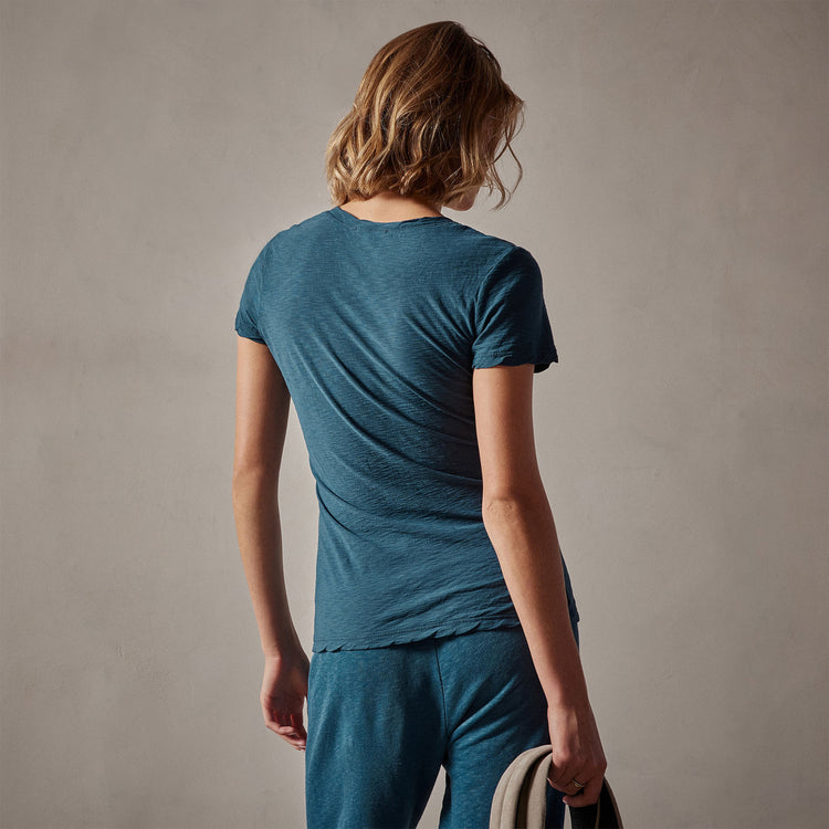 Sheer Slub Casual V Neck in Teal | James Perse Los Angeles