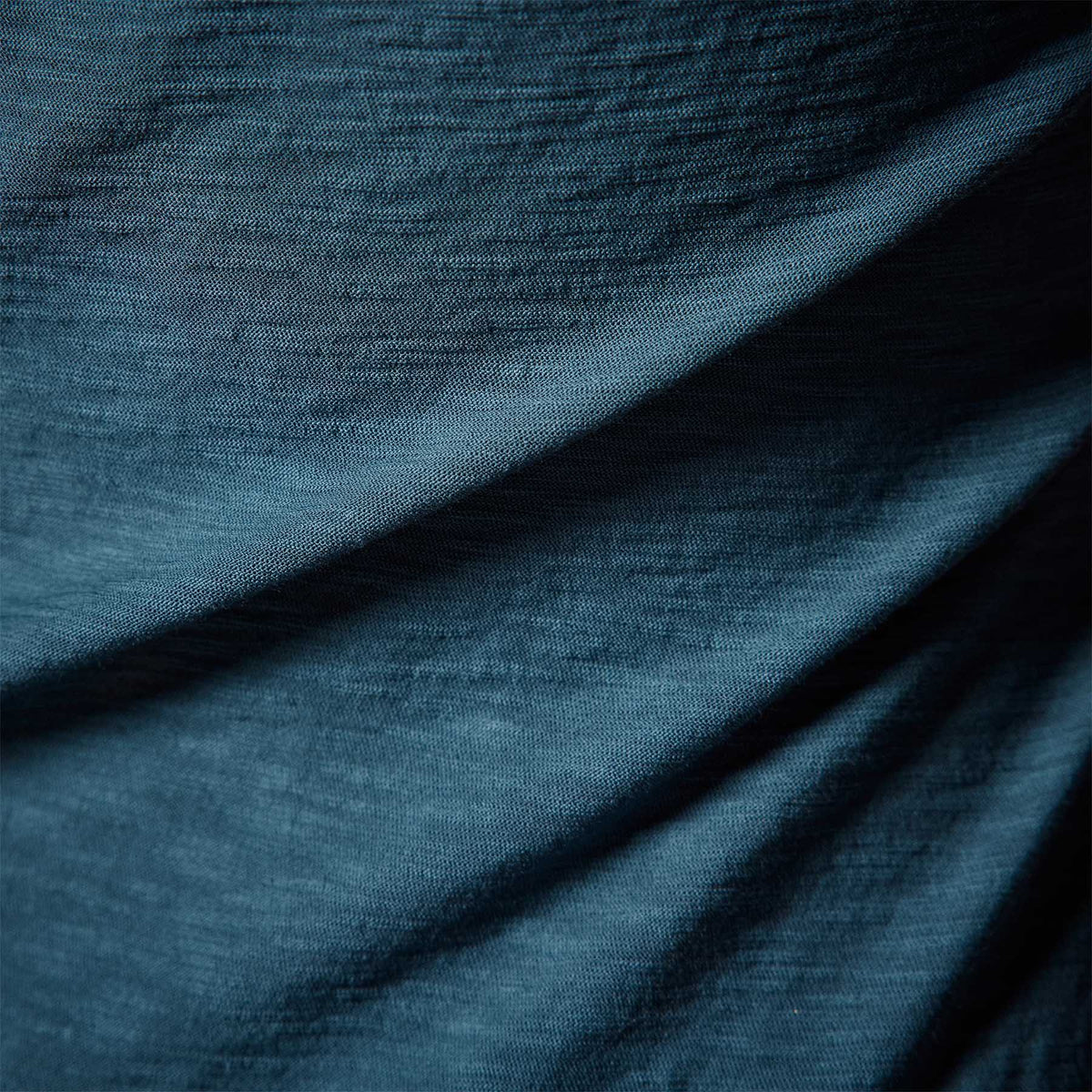 Sheer Slub Casual V Neck in Teal | James Perse Los Angeles