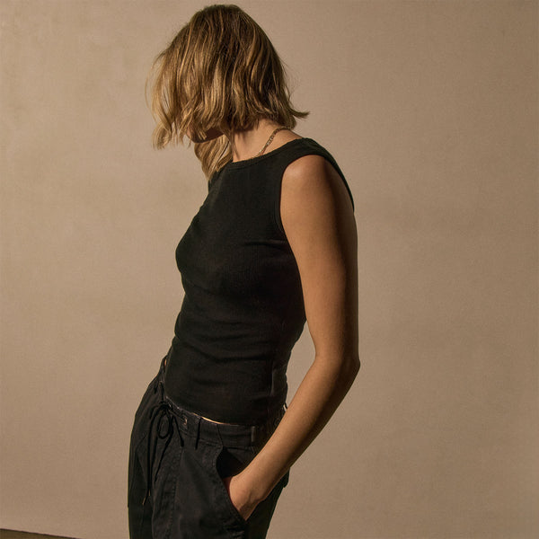 Cotton Cshmr Ribbed Boatneck Top in Black | James Perse Los Angeles