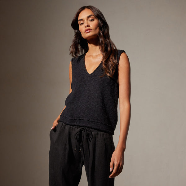 Cotton Linen V Neck Vest in Black | James Perse Los Angeles