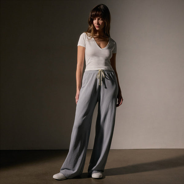 Wide Leg Sweatpant in Grey Sky Pigment | James Perse Los Angeles
