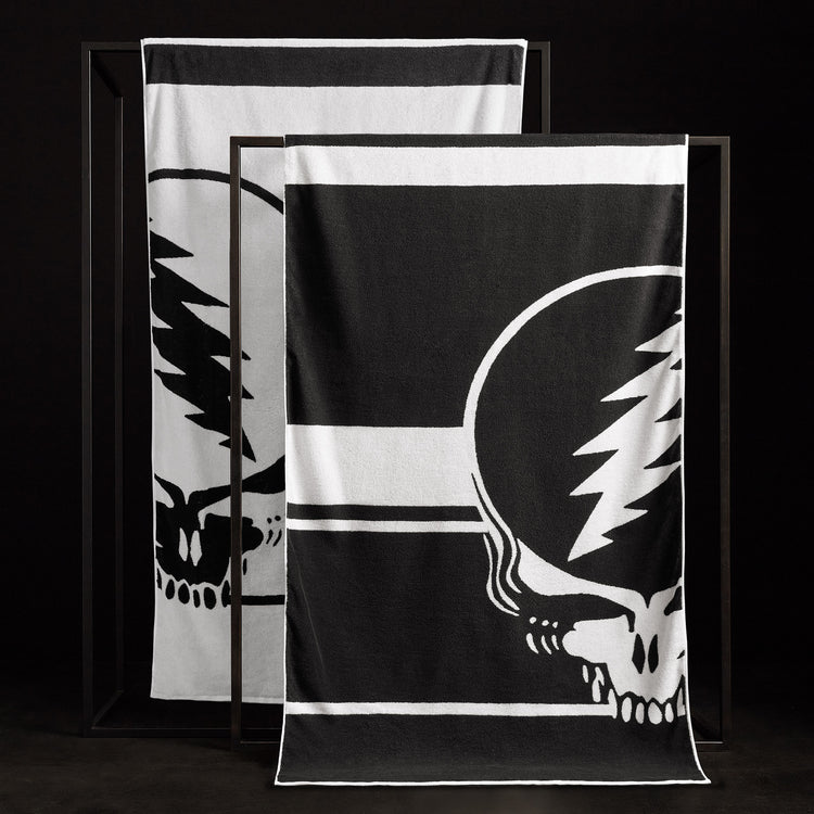 Grateful Dead Beach Towel in Black/White | James Perse Los Angeles