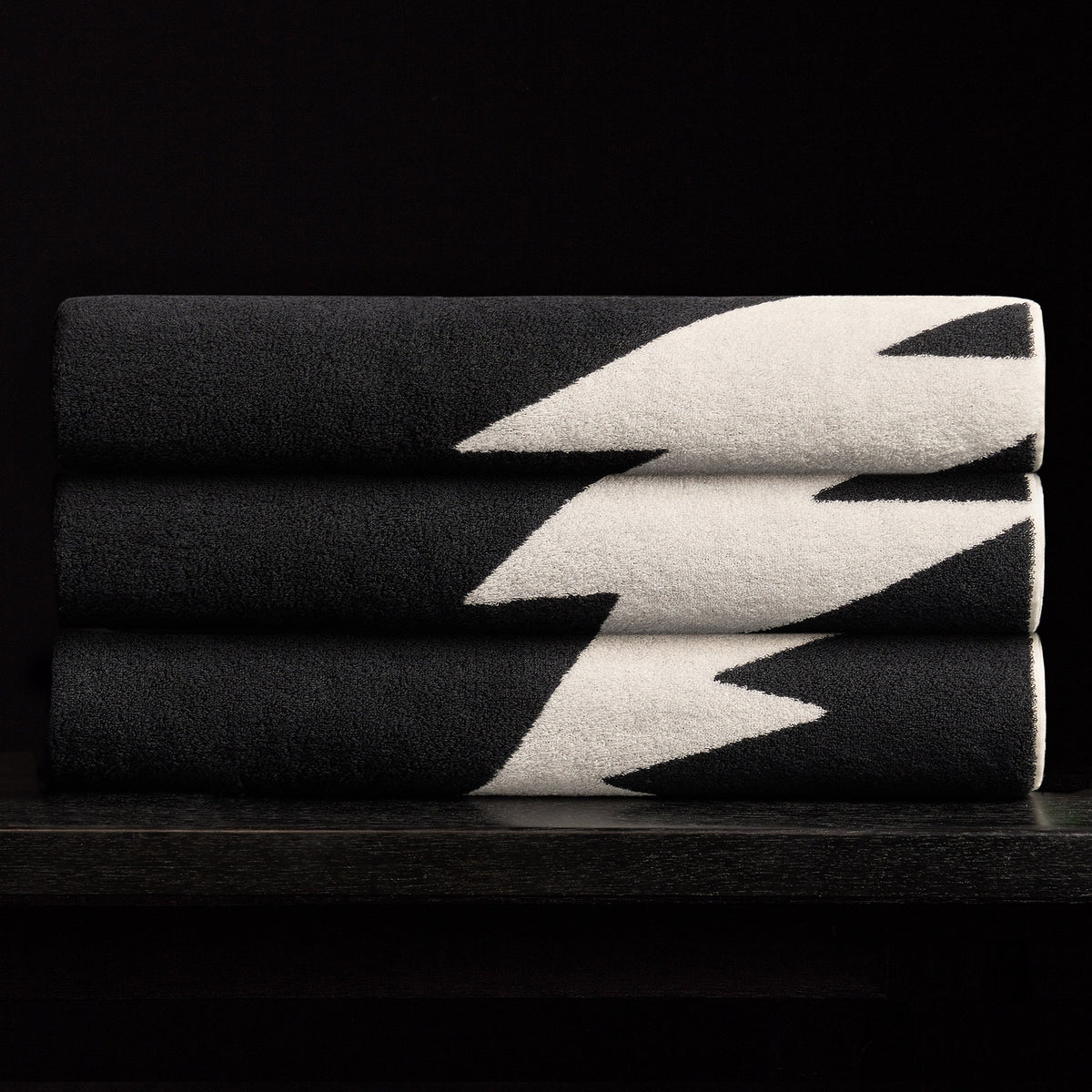 Grateful Dead Beach Towel in Black/White | James Perse Los Angeles