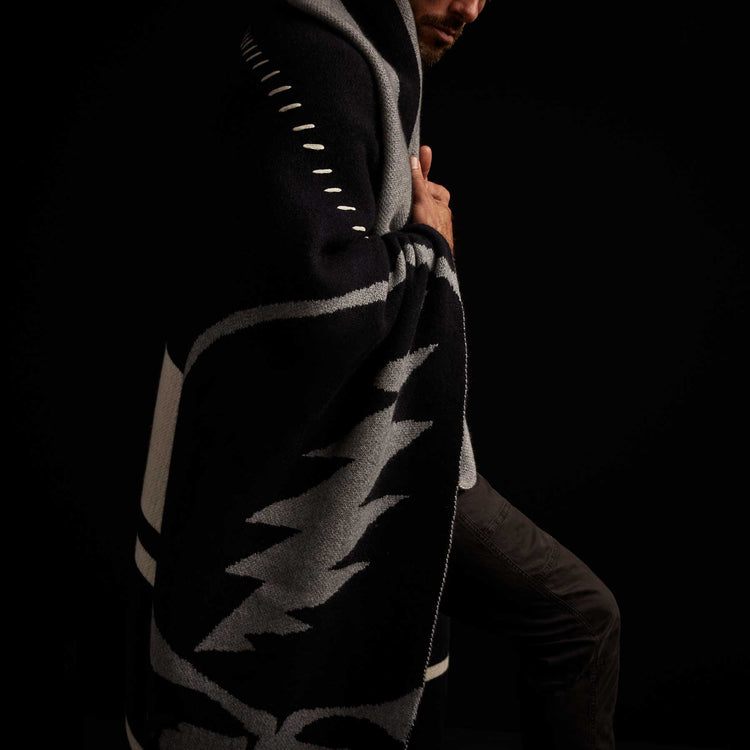 Grateful Dead Cashmere Blanket - Navy/Grey Smoke/Ivory | James Perse Los Angeles