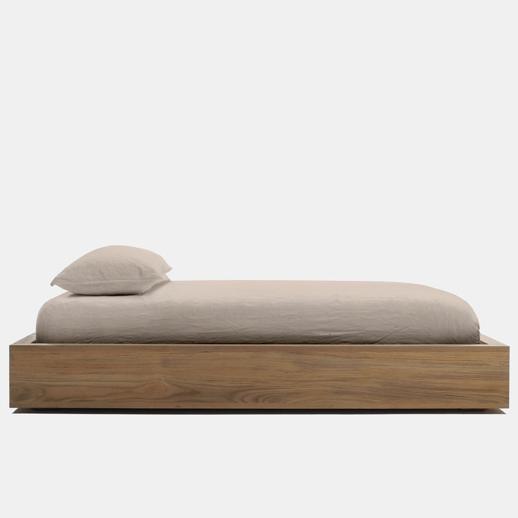 Linen Fitted Sheet In Oyster | James Perse Los Angeles