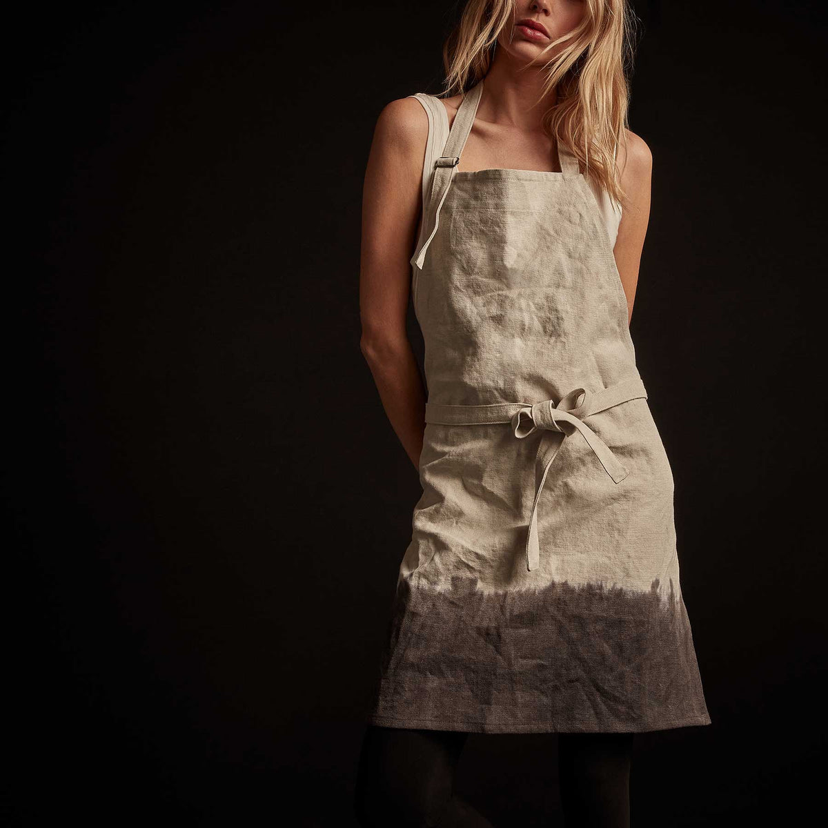Dip Dye Full Chefs Apron in Natural/Mid Grey | James Perse Los Angeles