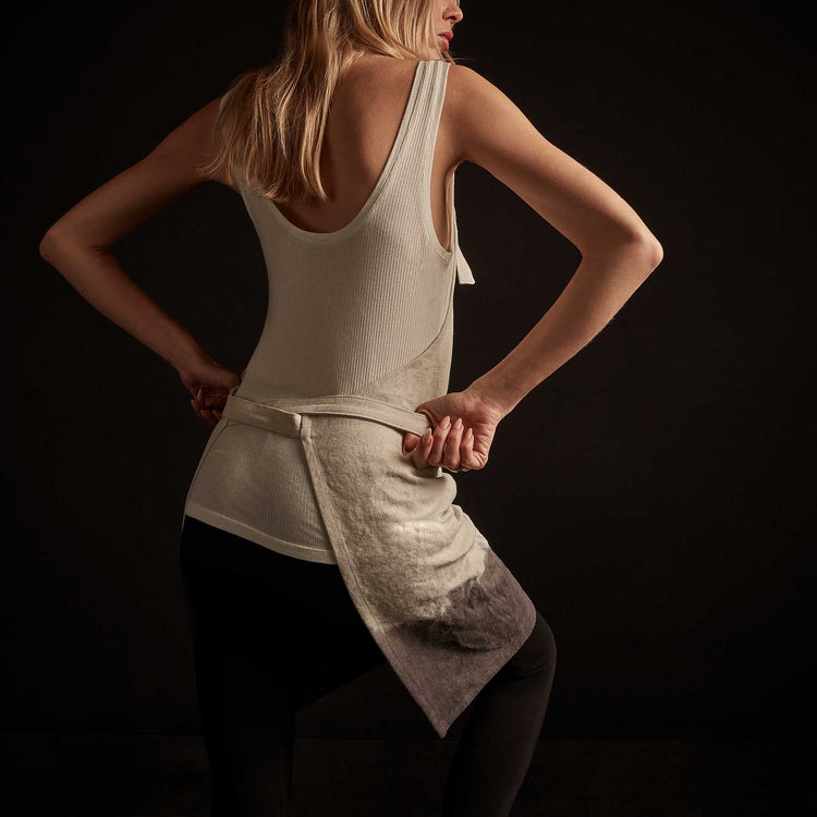 Dip Dye Full Chefs Apron in Natural/Mid Grey | James Perse Los Angeles