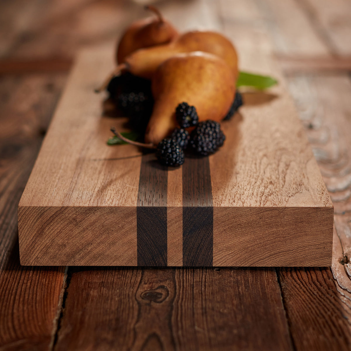 9X20" Teak Serving Board with Double Stripe in Teak/Natural Finish | James Perse Los Angeles