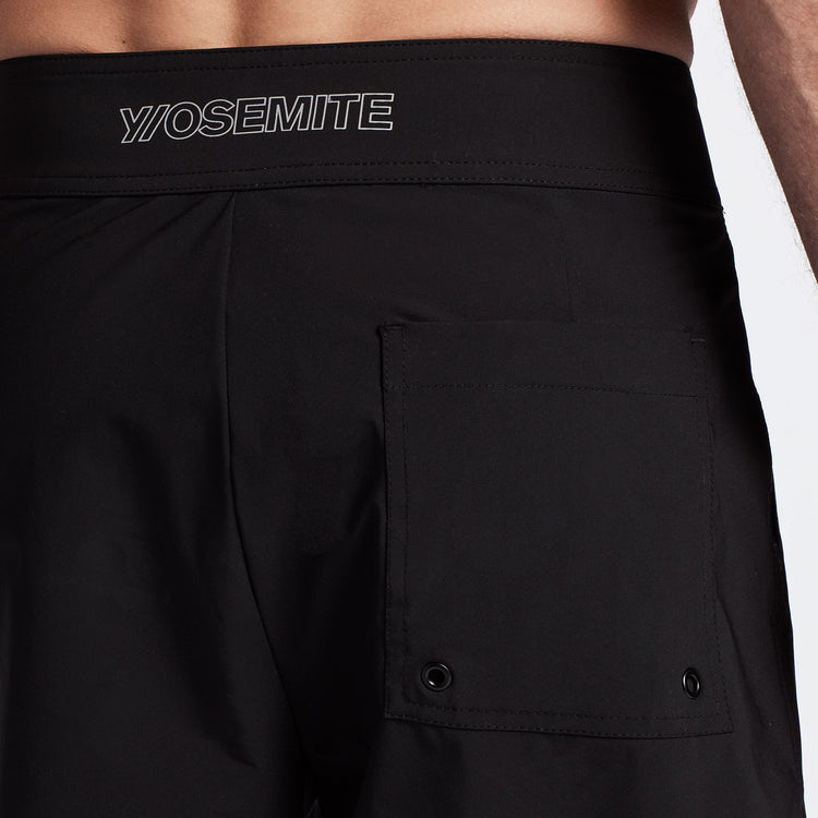 Y/OSEMITE Classic Pocket Boardshort In Black | James Perse Los Angeles