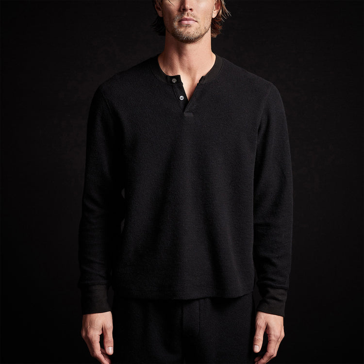 Alpine Thermal Henley in Black | James Perse Los Angeles 