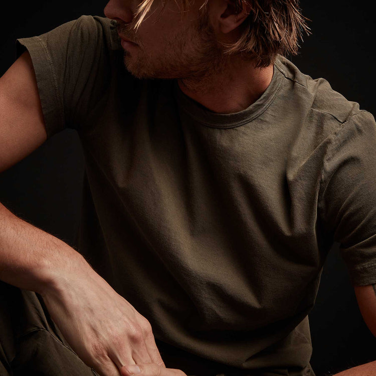 Short Sleeve Crew Neck in Old Whiskey Pigment | James Perse Los Angeles