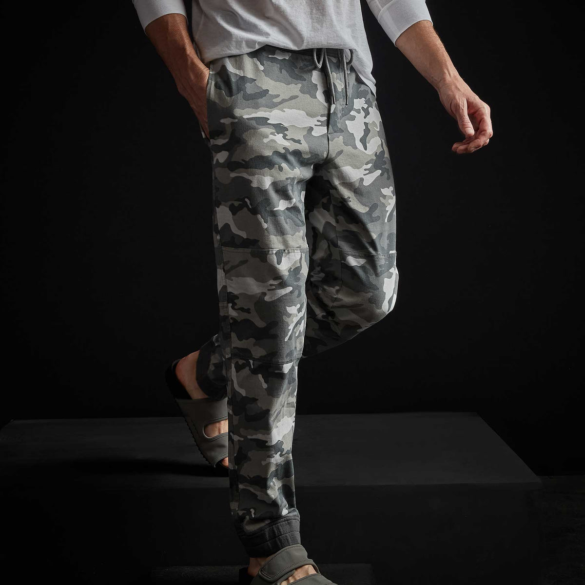 Contrast Camo Jogger in Arctic Camo | James Perse Los Angeles