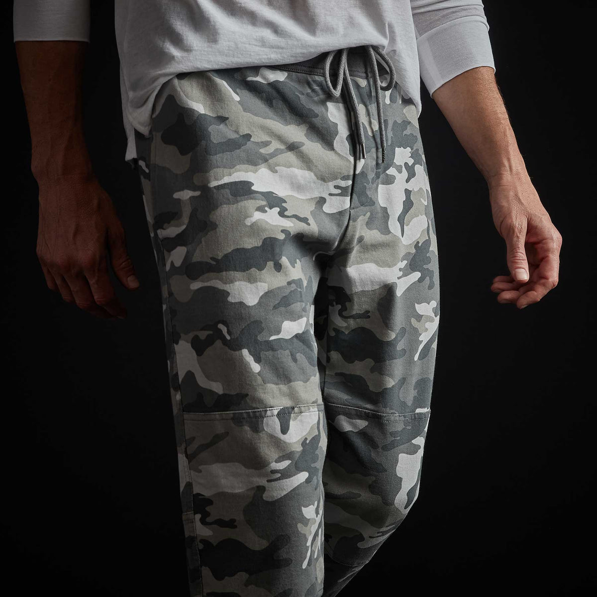 Contrast Camo Jogger in Arctic Camo | James Perse Los Angeles