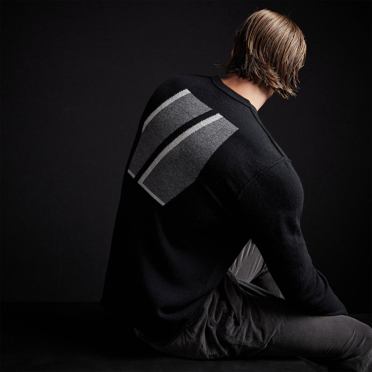 Crew Neck W/ Double Bar Intarsia in Black | James Perse Los Angeles