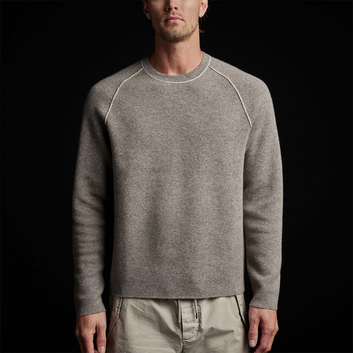 Cashmere Double Bed Raglan Crew in Cement/Stone | James Perse Los Angeles