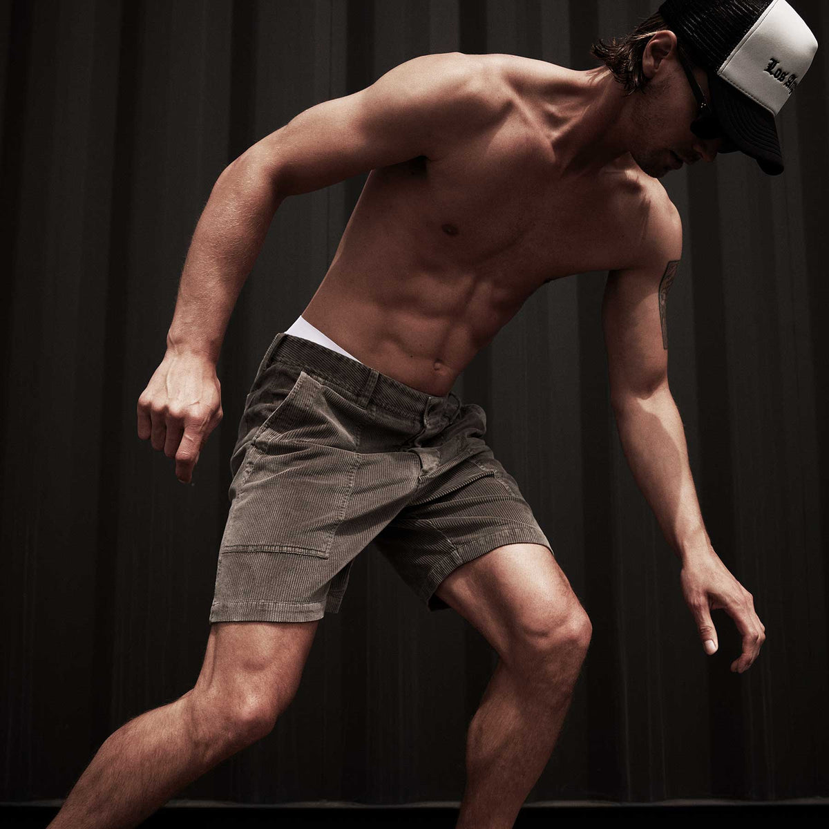 Venice Beach Corduroy Short in River Rock Pigment | James Perse Los Angeles