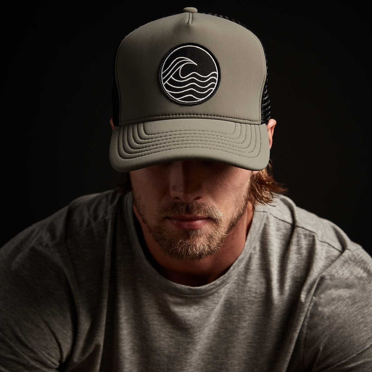 Wave Patch Scuba Trucker Hat In Army Green | James Perse Los Angeles