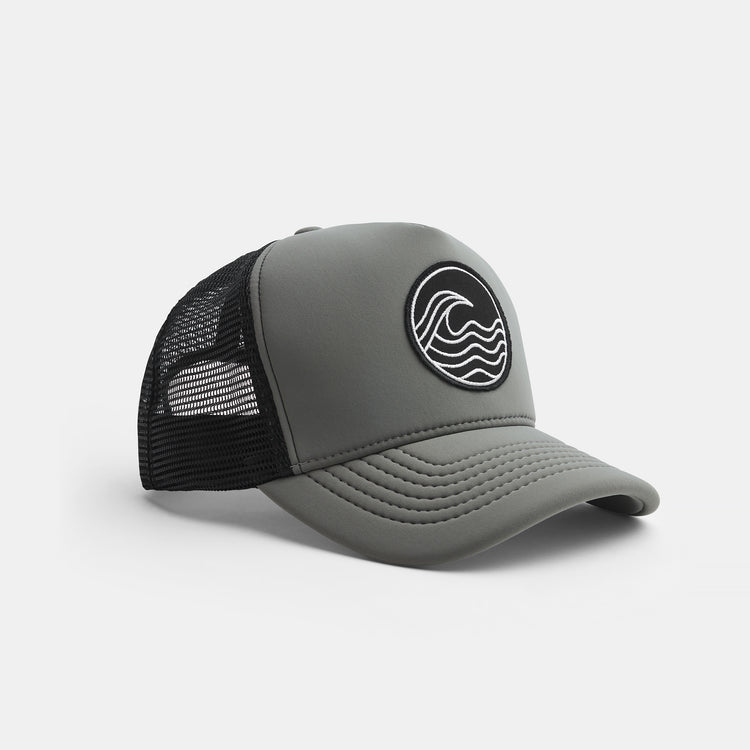 Wave Patch Scuba Trucker Hat In Grey | James Perse Los Angeles