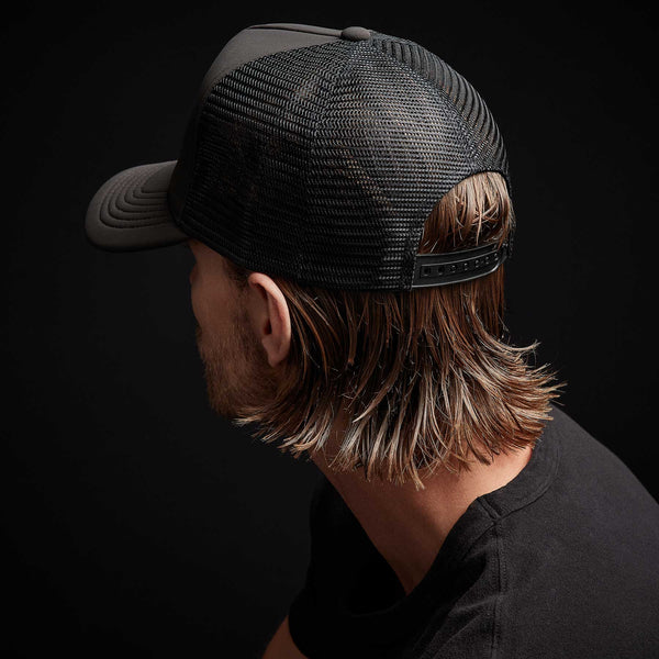 Scuba Trucker Hat - Carbon Grey | James Perse Los Angeles