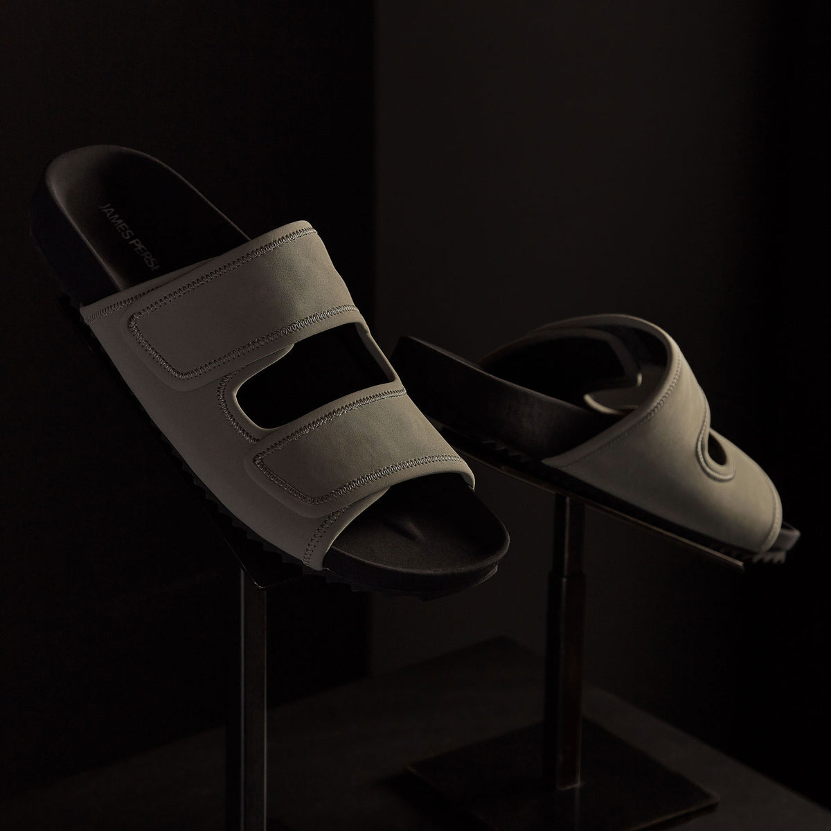 Binding Velcro Slide - Army Green/Black | James Perse Los Angeles