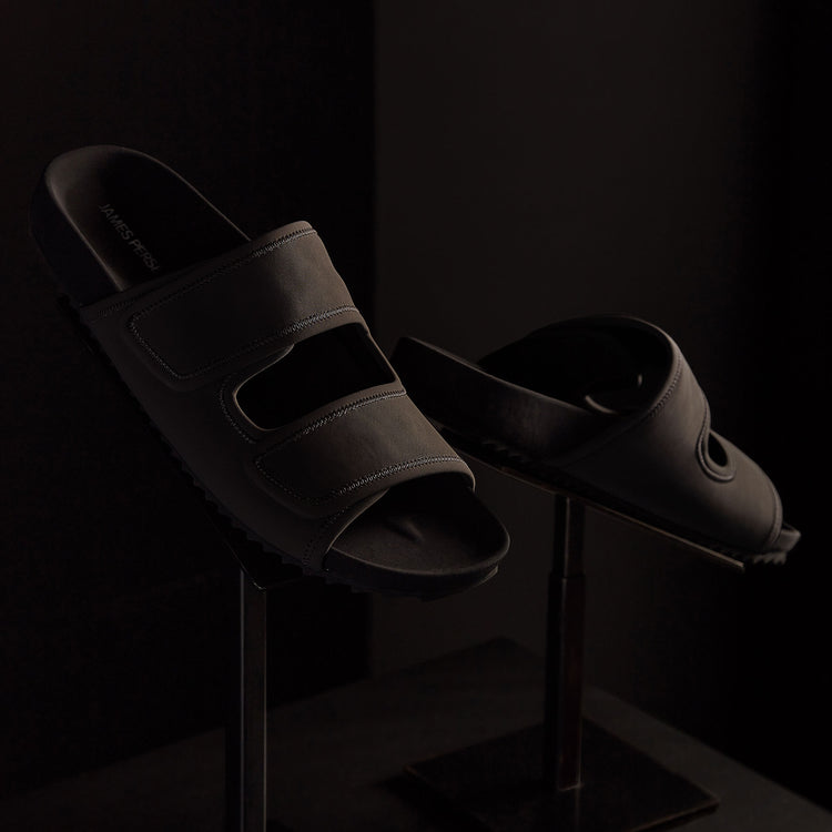 Binding Velcro Slide - Black/Black | James Perse Los Angeles