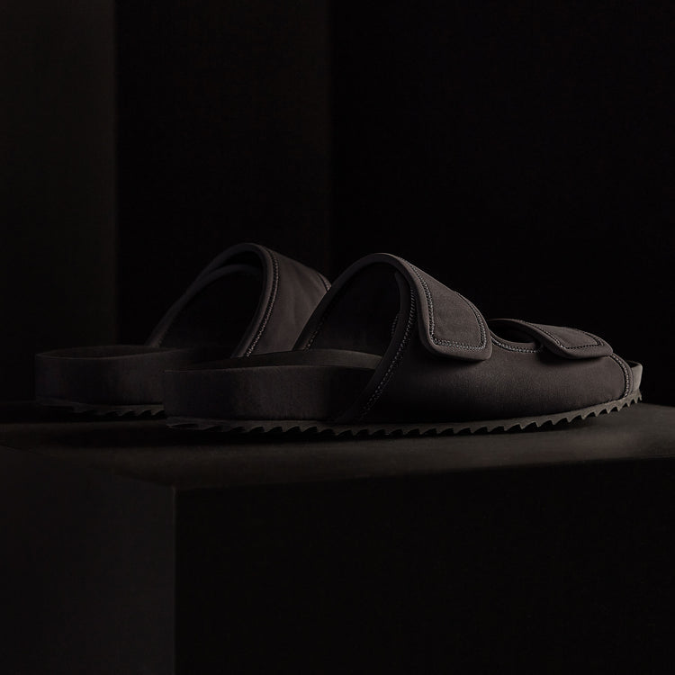 Binding Velcro Slide - Black/Black | James Perse Los Angeles