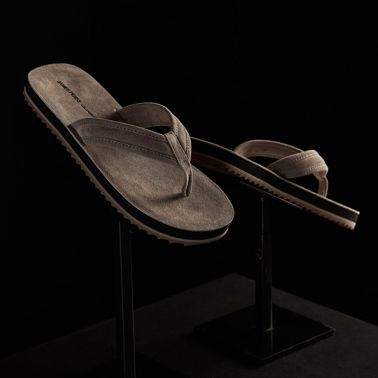 Men's Suede Flip Flop in Earth | James Perse Los Angeles