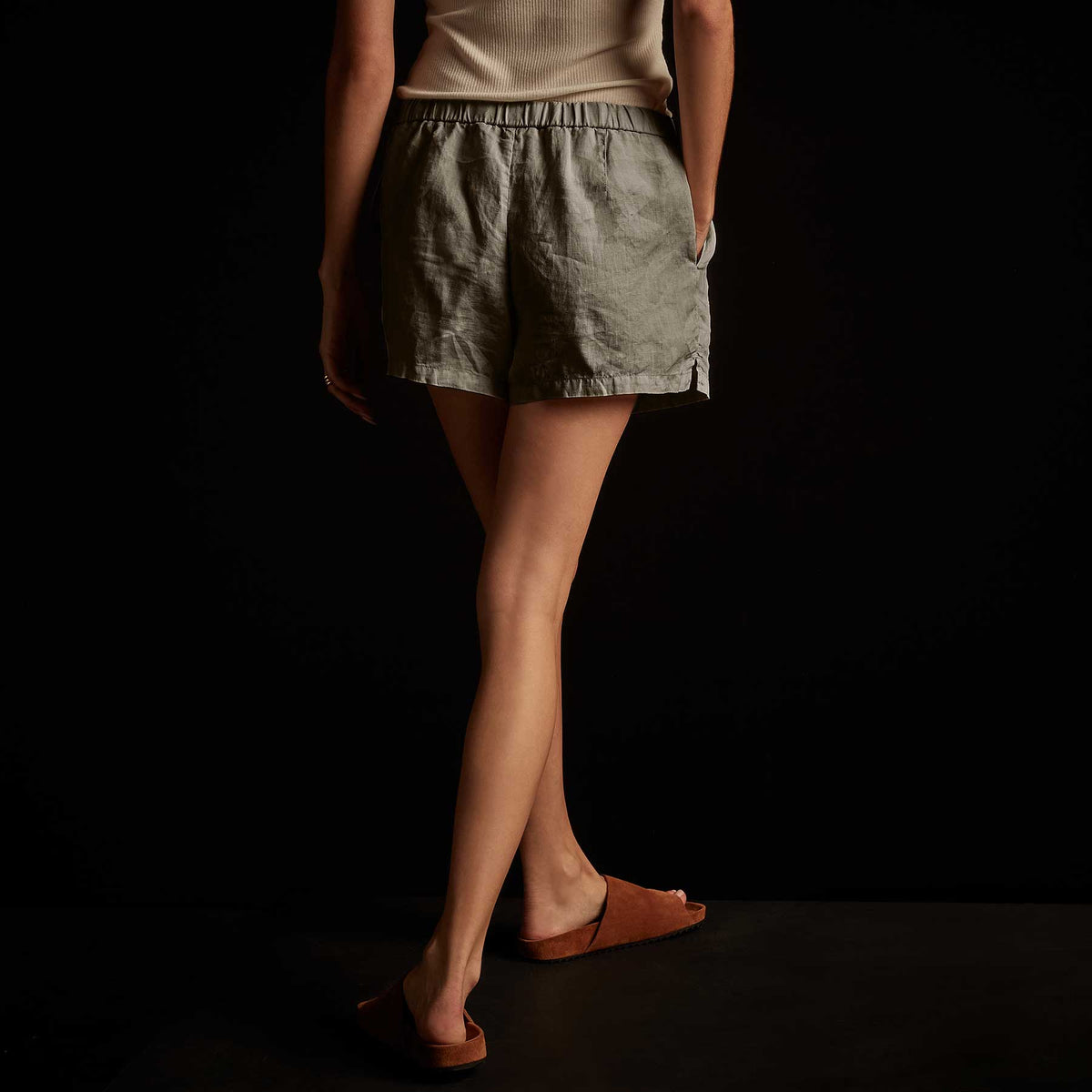 Lightweight Linen Short - Platoon Pigment | James Perse Los Angeles