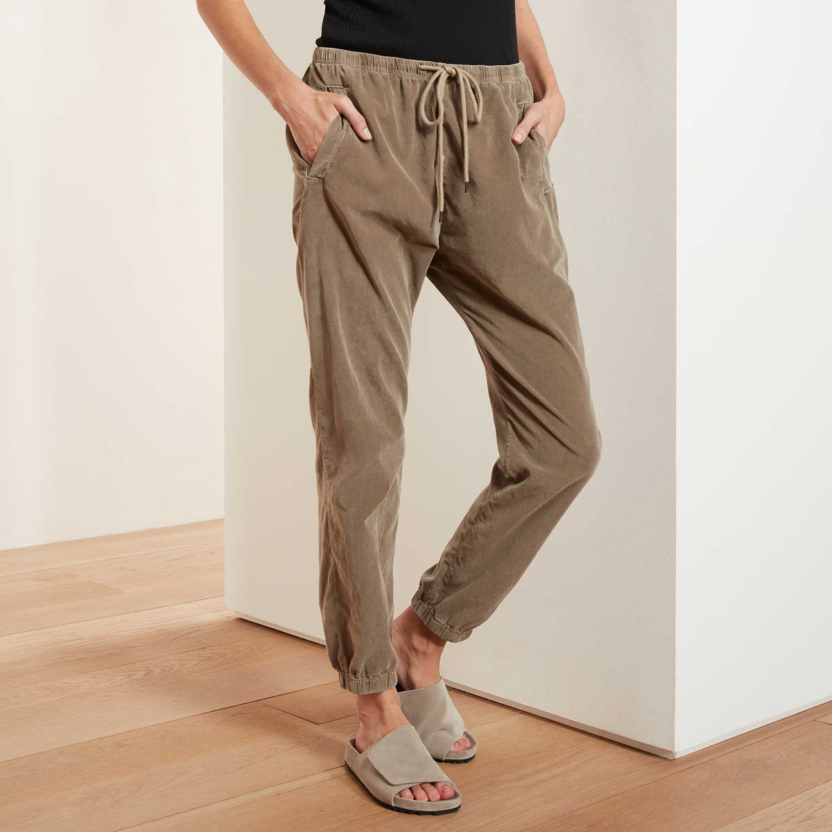Fine Corduroy Pant - Fawn Pigment | James Perse Los Angeles