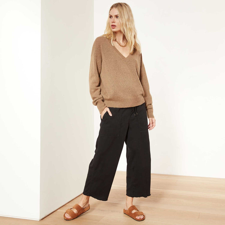 Lightweight Cashmere V Neck Sweater - Walnut | James Perse Los Angeles