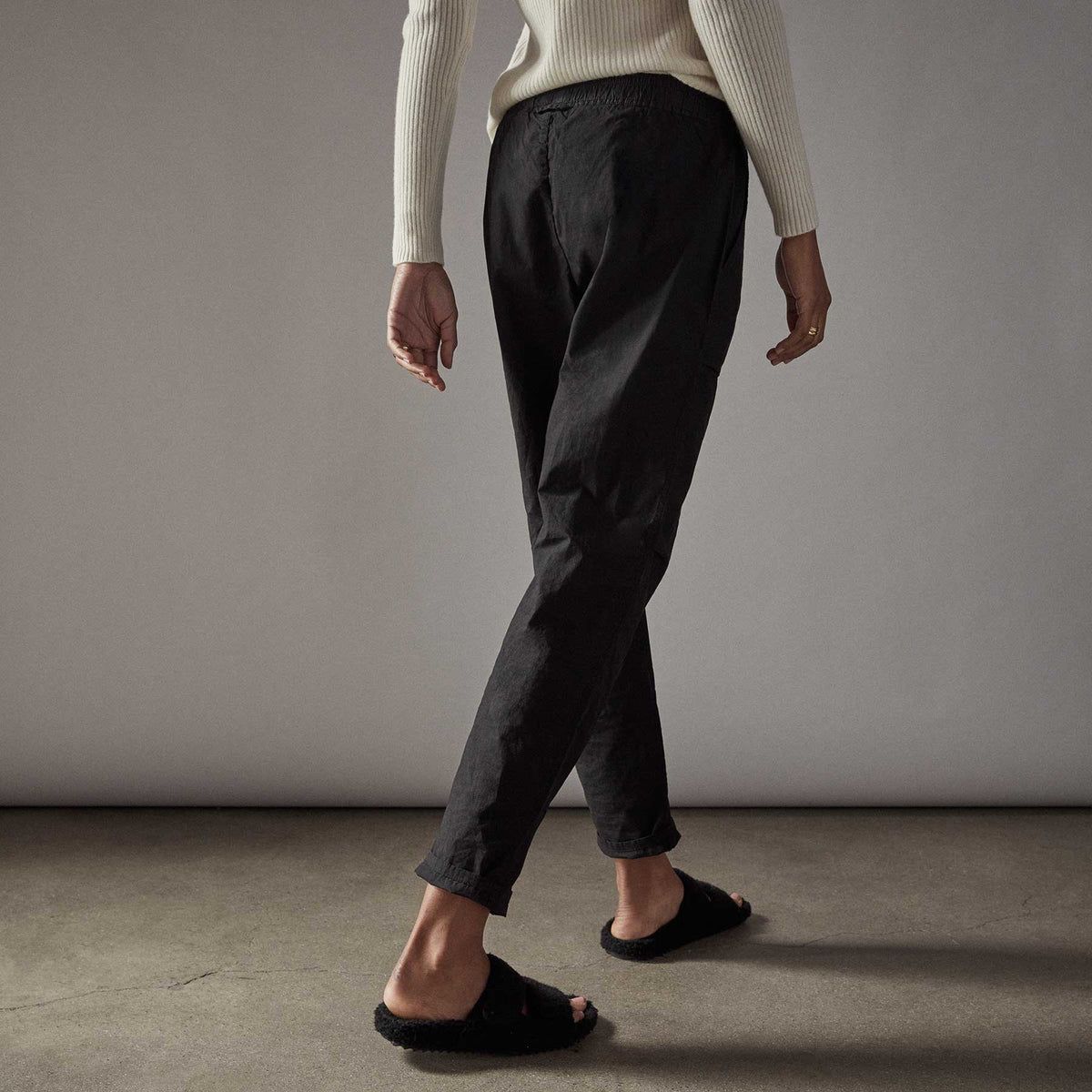 Rip Stop Utility Pant in Black | James Perse Los Angeles