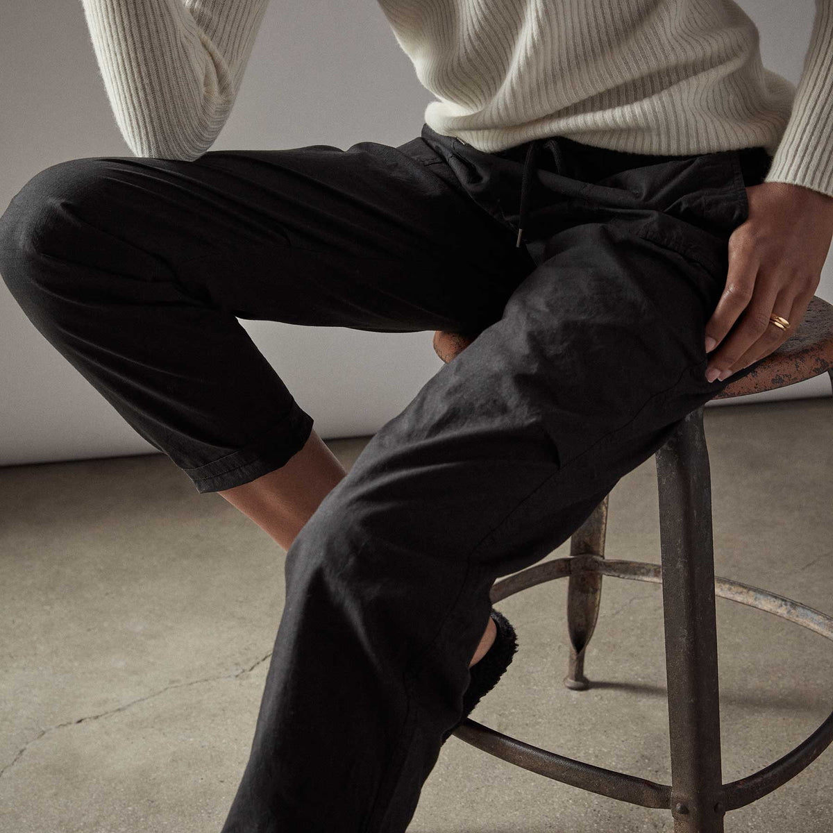 Rip Stop Utility Pant in Black | James Perse Los Angeles