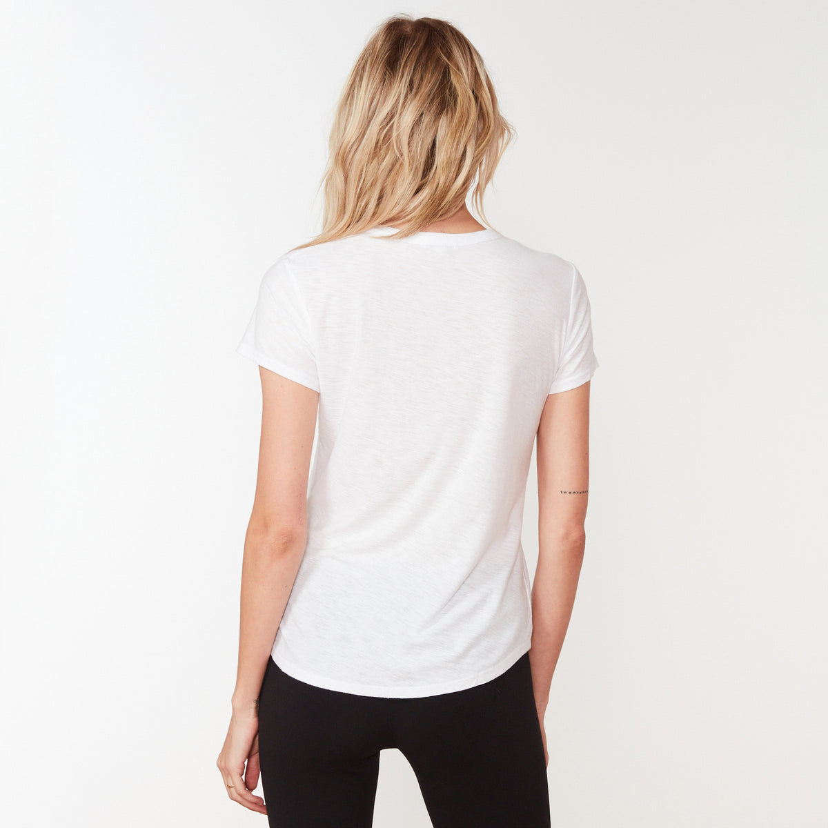 Cotton Crepe Tee In White | James Perse Los Angeles