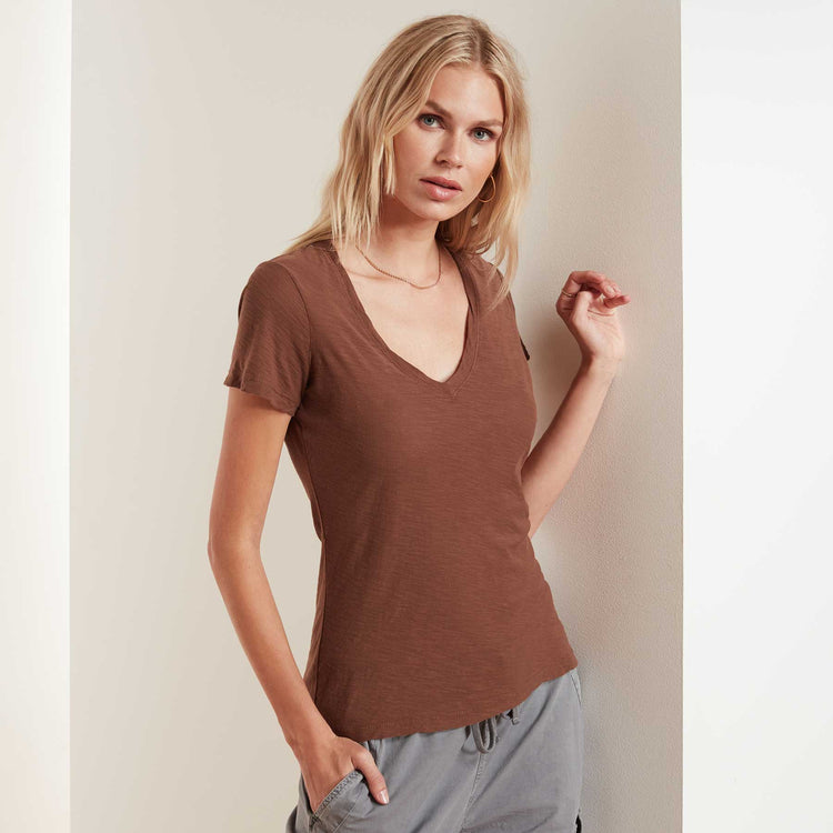 Sheer Slub Casual V Neck In Malt | James Perse Los Angeles