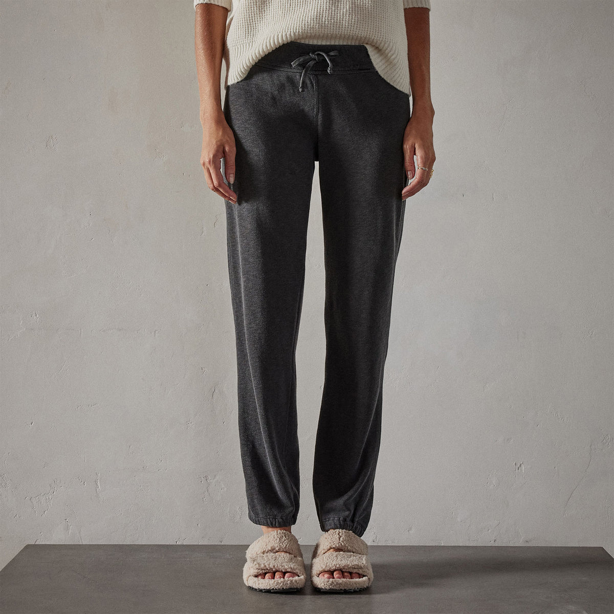 Vintage French Terry Sweatpant in Carbon Pigment | James Perse Los Angeles