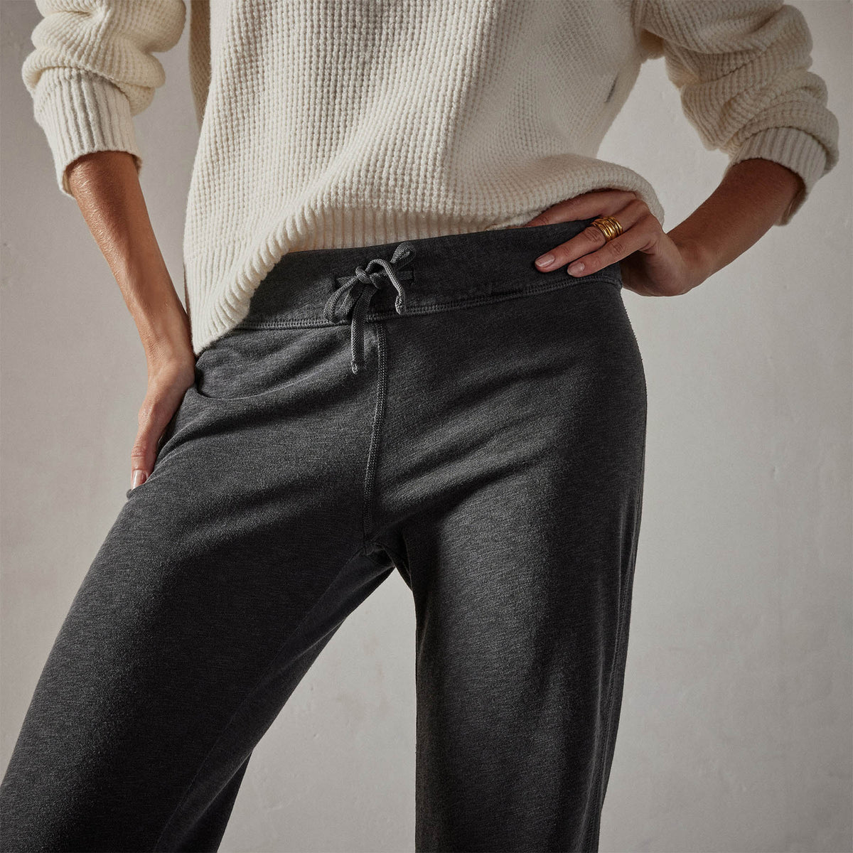 Vintage French Terry Sweatpant in Carbon Pigment | James Perse Los Angeles