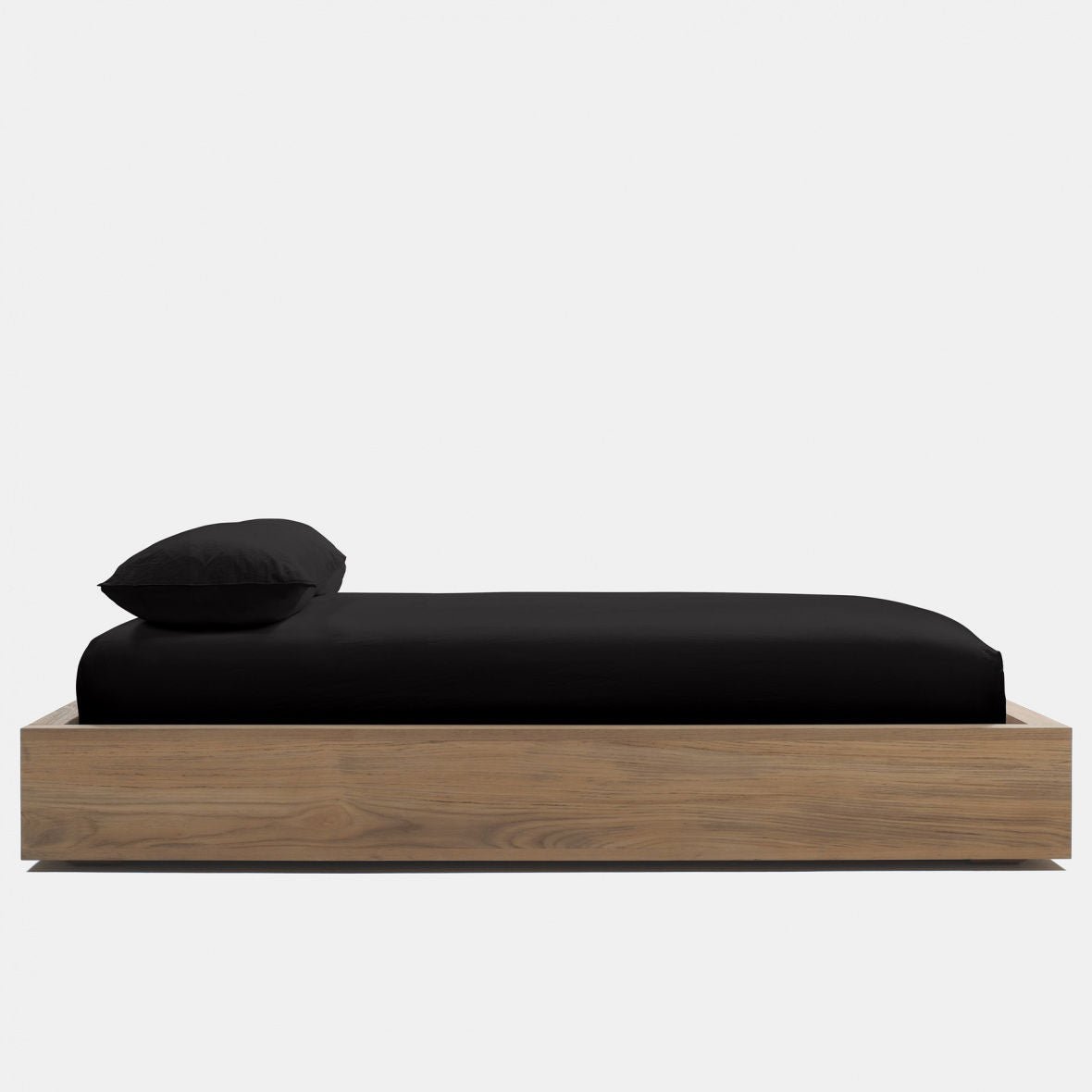Brushed Jersey Fitted Sheet In Black | James Perse Los Angeles